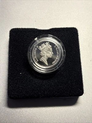 1985 Sterling Silver Proof One Pound Royal Mint Coin - Image 1 of 4