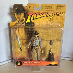Disney Parks Exclusives 2003 Edition Indiana Jones Fertility Idol Complete - Picture 1 of 11