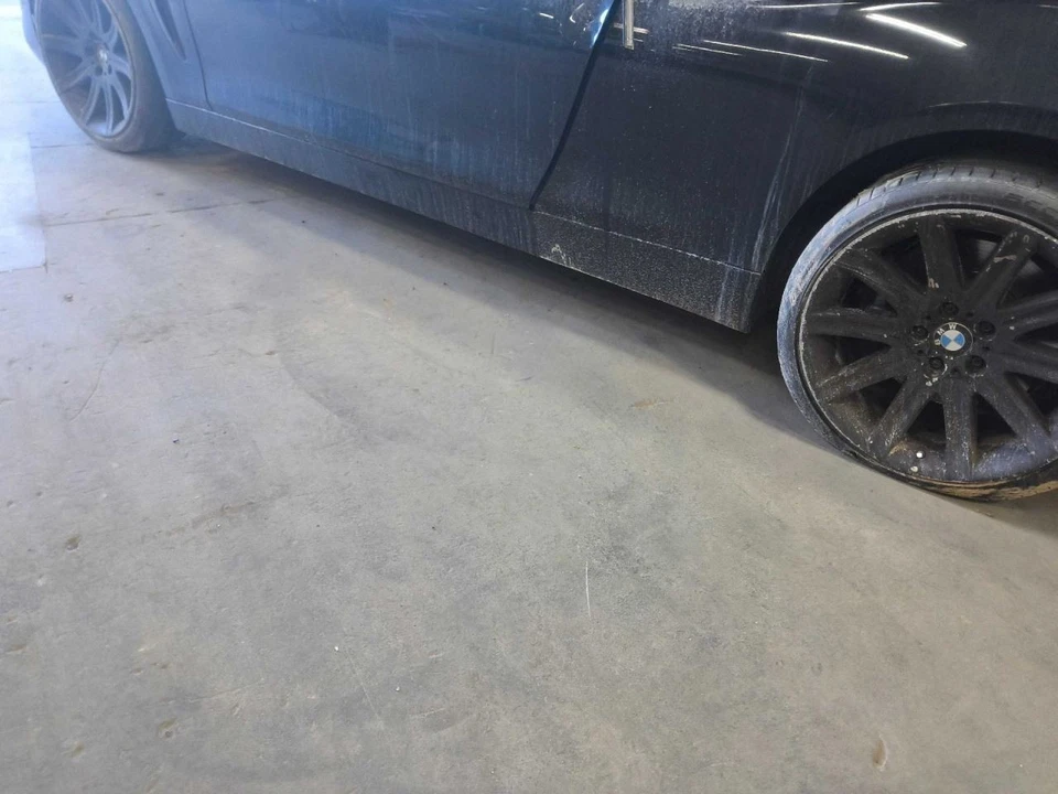 Driver Side 435I BMW  2014 Rocker Panel Moulding 669059 - Image 1 of 1