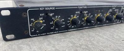 Puerta de ruido Drawmer DS-201 2 canales DS201.  Probado ampliamente.  ¡Funciona muy bien! Foto 1 de 4