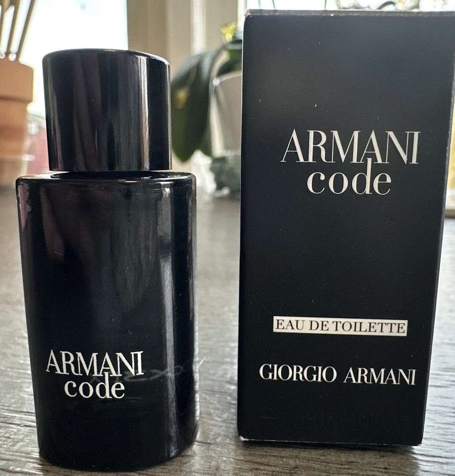 NUEVO Armani Code Giorgio Armani Eau De Toilette 7 ml tamaño de viaje SPLASH Foto 1 de 1