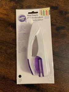 Wilton Mini Punch Round new in package - Picture 1 of 2
