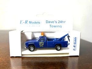 E-R Models #91012 Dodge Tow Truck "Dave's 24 Hr. Towing "Green" Built-up H.O. - Picture 1 of 1