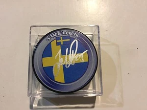 Jacob De La Rose Signed Team Sweden Hockey Puck Autographed a - Picture 1 of 1