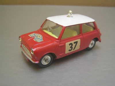 Corgi toys 317 BMC Mini Cooper 'S' Monte Carlo made in Gt. Britain NM+ Condition - Image 1 of 4
