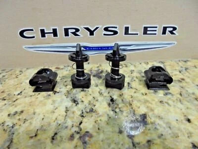 Kit de herrajes de bisel de enganche de remolque Jeep Grand Cherokee SRT 12-17 Mopar nuevo Foto 1 de 2