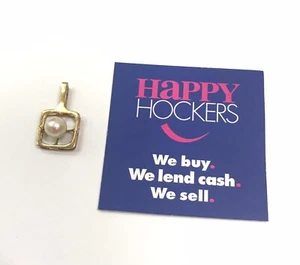9CT YELLOW GOLD SQUARE PENDANT SET WITH 1 x PEARL - Picture 1 of 5