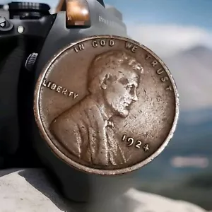 * 1924 P - Lincoln Wheat Cent/ Penny - Picture 1 of 6