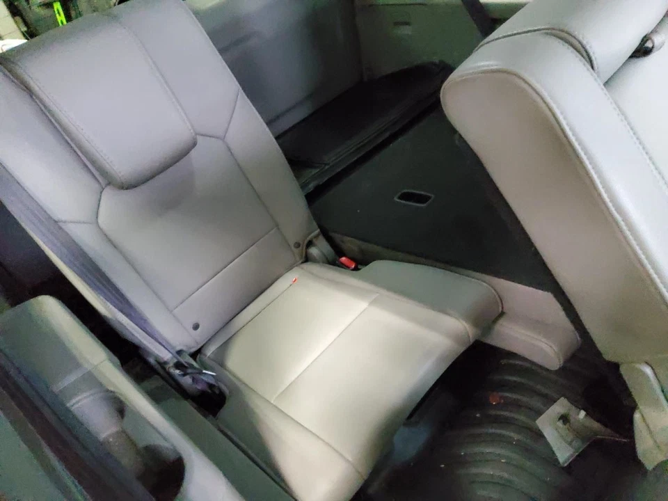PILOT     2013 Rear Third Row Seat 585476 - Image 1 of 1