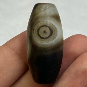 Raro Antiguo Tibetano Himalaya Hermoso Patrón de Ojos con Bandas Cuentas de Ágata - Imagen 1 de 10