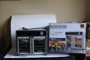 BLACK+DECKER Crisp 'N Bake Air Fryer Toaster Oven Combo 12 in 1 Countertop Co... - Picture 1 of 6