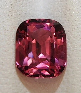 Untreated Mahenge Garnet - faceted natural pink garnet 2.05 CTS - Picture 1 of 10