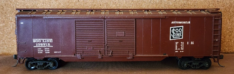SOO Line RR 50' DD boxcar 175712 Sprung Trucks Kadee Athearn Blue Box Built HO - Image 1 of 4