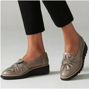 Neu ohne Karton Clark’s Collection Sharon Dasher Damen-Halbschuhe zinnfarbenes Wildleder Größe 9 Weite - Bild 1 von 9