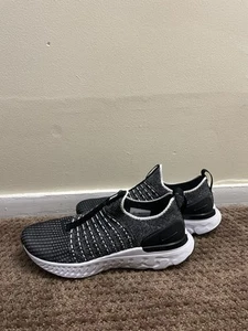 Nike React Phantom Run Flyknit 2 (women’s 8.5) - Picture 1 of 5