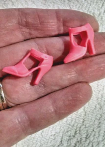 Barbie Puppe Mode, Absatz, spitz zulaufend, Riemchen Pumps Schuhe HOT PINK - Bild 1 von 6