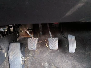 HYUNDAI COUPE 1.6 PETREOL 2002-2009 CLUTCH PEDAL - Picture 1 of 2
