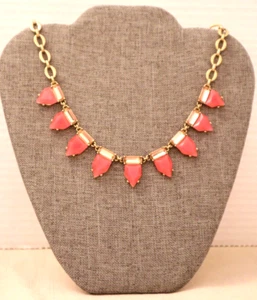 Stunning Stella & Dot Pretty Little Liars Coral Pink Statement Necklace - Picture 1 of 9