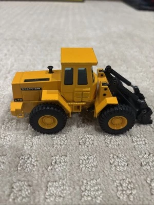 Joal 1:50 Scale Compact 'Volvo BM' L-70 Die-Cast Loader Tractor No Box No Loader - Image 1 of 4