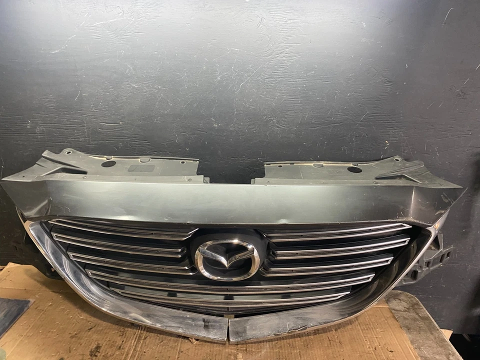 Mazda CX9 CX-9 2016 a 2023 parrilla superior delantera emblema OEM R7893 DG Foto 1 de 4