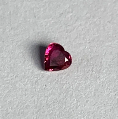 Andy's Gem Garage Sale - 4.2mm Ruby Heart .37ct - Natural COLOR   LOVELY! - Image 1 of 4