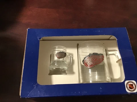 detroit red wings 15 oz tankard and 1 3/8 oz mini tankard Cover