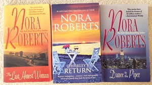 Nora Roberts "The O'Hurleys" Complete Series of 4 novels in 3 paperback books - Foto 1 di 2
