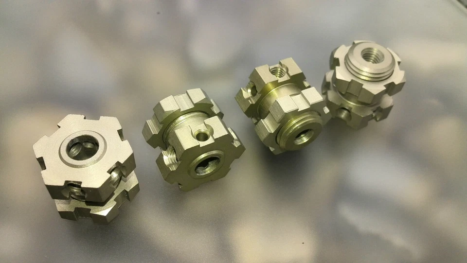 Traxxas Summit 1/10 SLOP STOP Hex Hub 17mm for E-Revo E-Maxx Ultimate HMH Green - Immagine 1 di 4