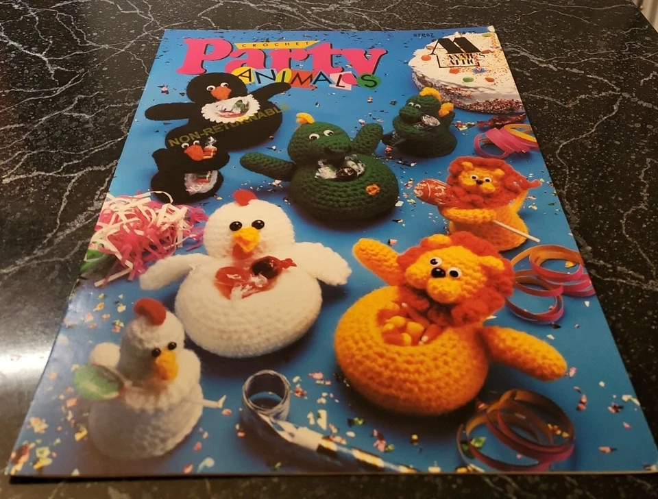 AL8 ANNIE'S ATTIC 1992, CROCHETED PARTY ANIMALS PATTERN LEAFLET - Image 1 of 2
