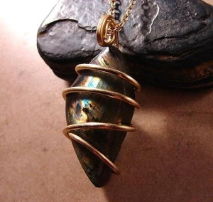 NORTHERN LIGHTS LABRADORITE CRYSTAL PENDANT MERLIN'S GOLD BRONZE #18 - Picture 1 of 4