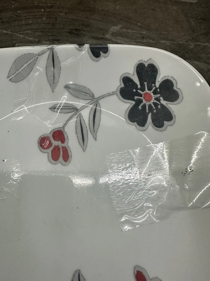 **Set of 13**Corelle Kyoto Leaves 4 dinner plates 3 bowls and 6 dessert plates  - Image 1 of 4