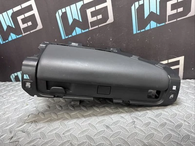 Land Rover Discovery 2017-2020 cuarto panel pilar C compartimento de almacenamiento izquierdo Foto 1 de 4