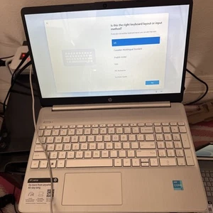 Hp I3 Laptop Touch Screen Dy2702 - Picture 1 of 5