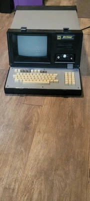 SQUARE D SYMAX PROGRAMMER 8010 SPR-300 .9A 120VAC 50/60HZ SERIES B VINTAGE - Image 1 of 4