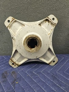 BUJE RUEDA DELANTERA HONDA CT70 70 TRAIL FABRICANTE ORIGINAL USADO PIEZA ORIGINAL - Imagen 1 de 7