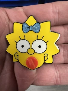 Maggie Simpson Enamel Pin - Picture 1 of 3