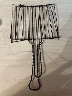 Antigua parrilla de fuego abierta de alambre trenzado manual de principios/mediados de 1900 (#001) Foto 1 de 3