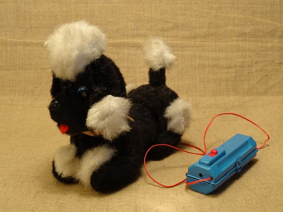 Ancien jouet mécanique chien caniche  made in Japan  - Photo 1/4