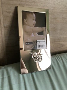 Vintage Burnes Fotorahmen Baby hält 3 1/2" x 5" Foto - Bild 1 von 12