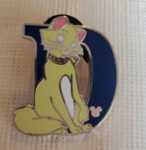 Disney DLR 2011 Hidden Mickey Series Alphabet Letter D For Duchess Pin - Picture 1 of 1