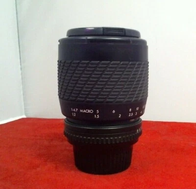 Sigma Macro UC Zoom 70-210mm 1:4-5.6 - Image 1 of 4