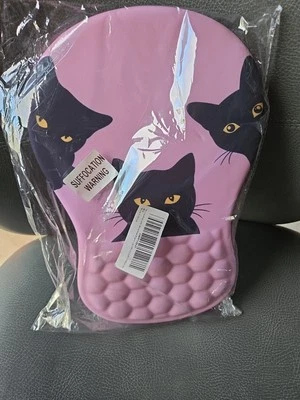 ergonomic mouse pad with wrist rest support - Image 1 of 4