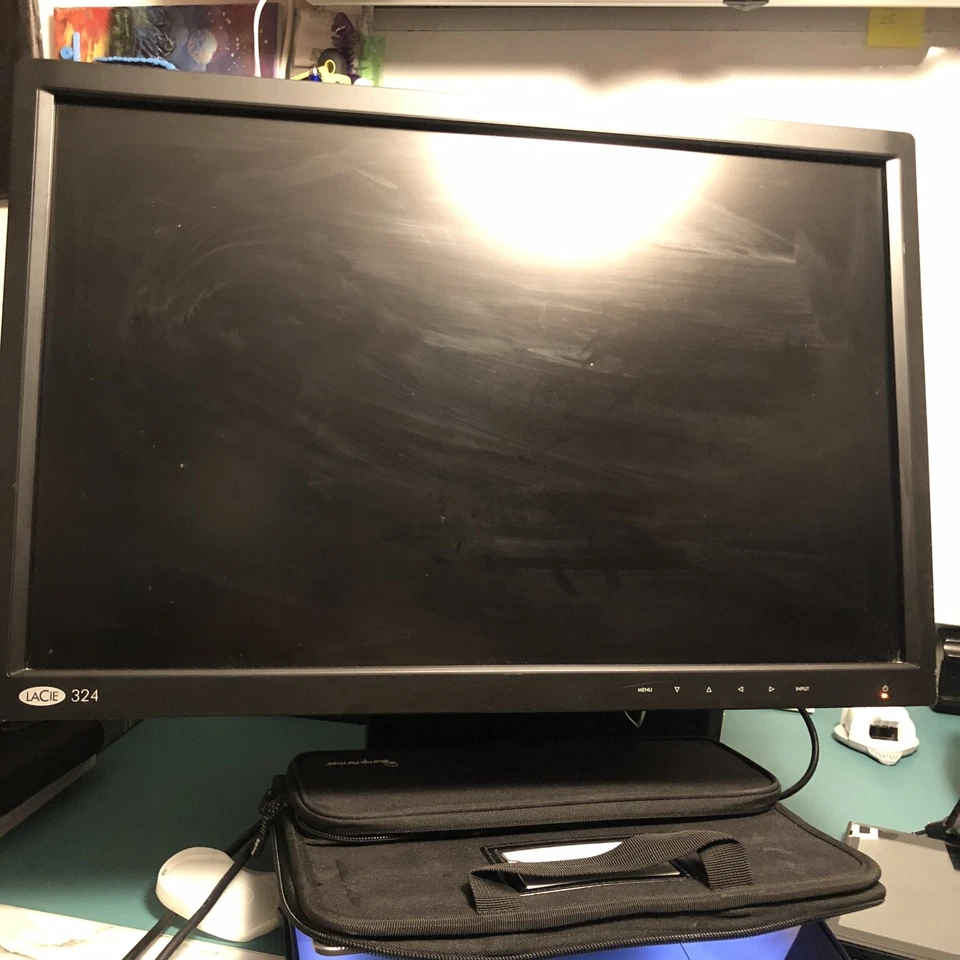 Lacie 324 LCD Monitor " Wide Gamut Display Creative Professionals Imaging - Image 1 of 4