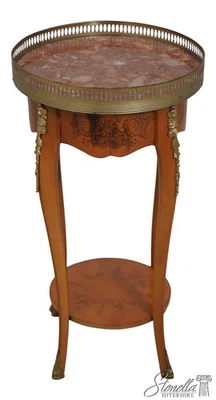 L69810: Mesa ocasional redonda estilo Luis XV francés con tapa de mármol Foto 1 de 4