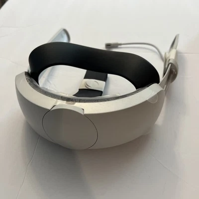 Meta Oculus Quest 2 Elite Strap VR Headset Controller - Image 1 of 4
