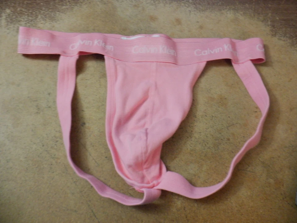 Correa deportiva de algodón Calvin Klein, salmón del paquete Pride. No pagues esos altos $$ Foto 1 de 1