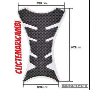 🔴ADESIVO PARASERBATOIO PARAZIP MOTO CARBON LOOK  MOTO BMW DUCATI APRILIA🔵 - Bild 1 von 2