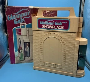 Glamour Gals Showplace Estuche de Coleccionista 1981 Kenner Moda Casa de Muñecas con Caja - Imagen 1 de 15