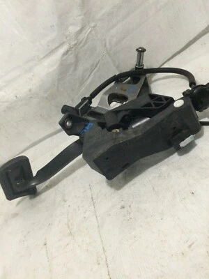 Conjunto de cable de freno RAM 1500 2014 OEM Foto 1 de 4