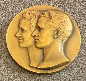 MARRIAGE OF KING BAUDOUIN AND QUENN FABIOLA,STUNNING BRONZE MEDAL.50 mm,84 gr - Picture 1 of 7